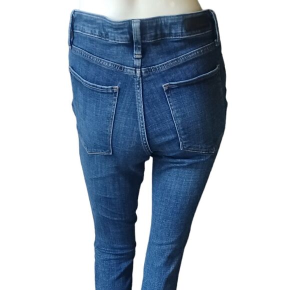 67585....Calvin Klein Skinny Jeans Size 8 25" Inseam W26" 9" Rise - Picture 4 of 6